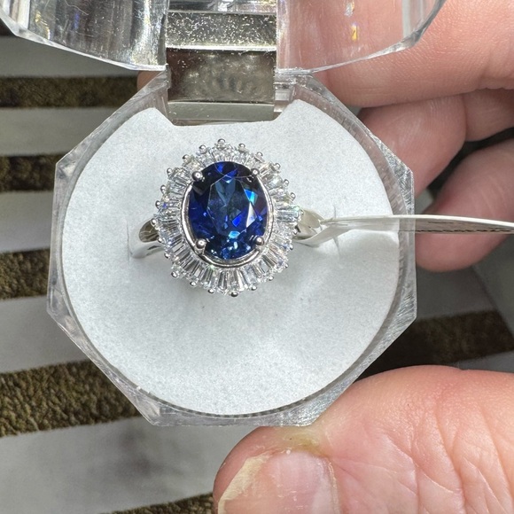 Sterling Silver Oval Created Sapphire Halo Ring Classic Elegant Style Size 7.5 - Picture 3 of 16